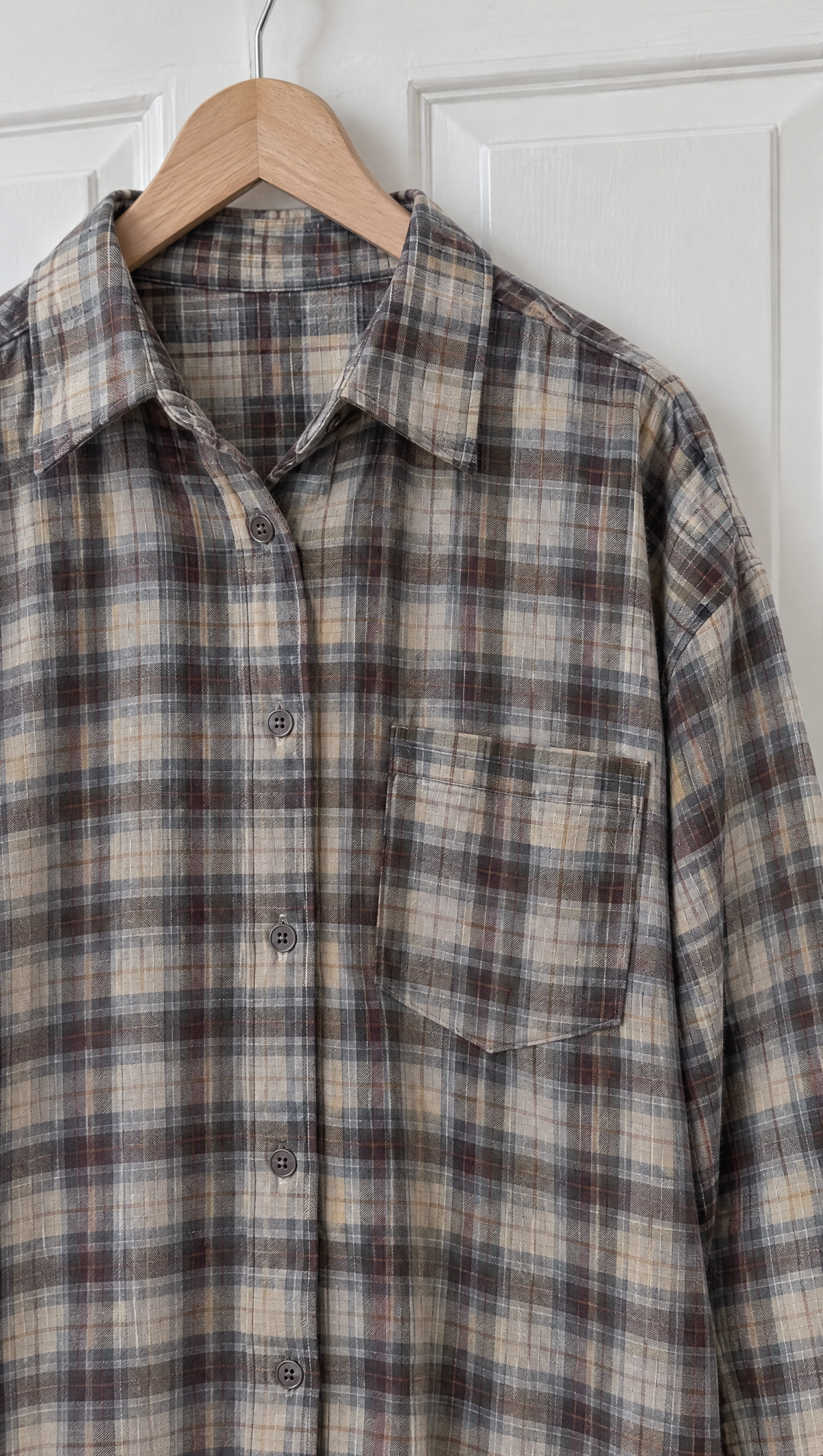 Camicia Mariavittoria verde - dettaglio del tessuto a quadri e del taschino