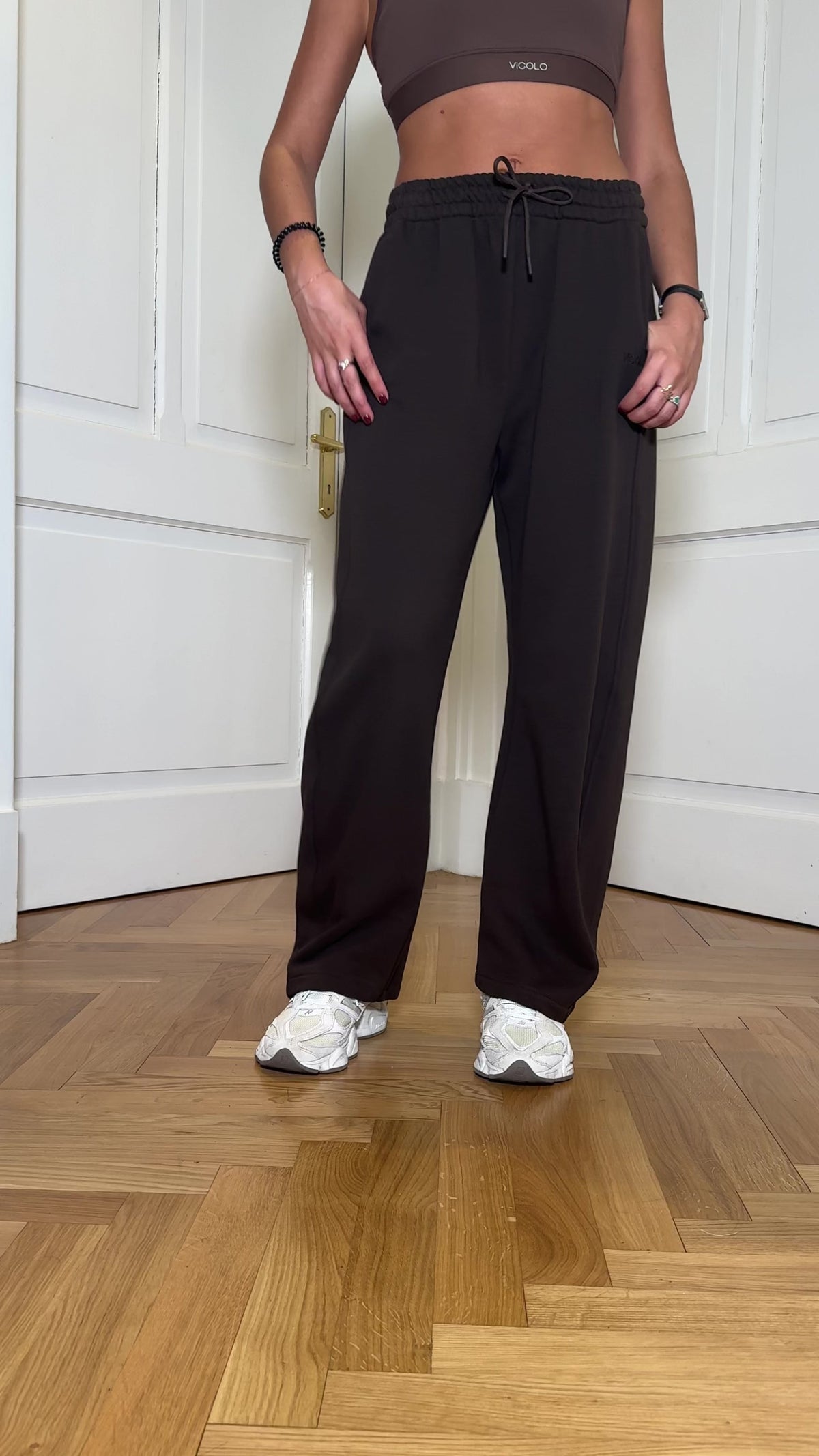 Pantaloni sport marroni