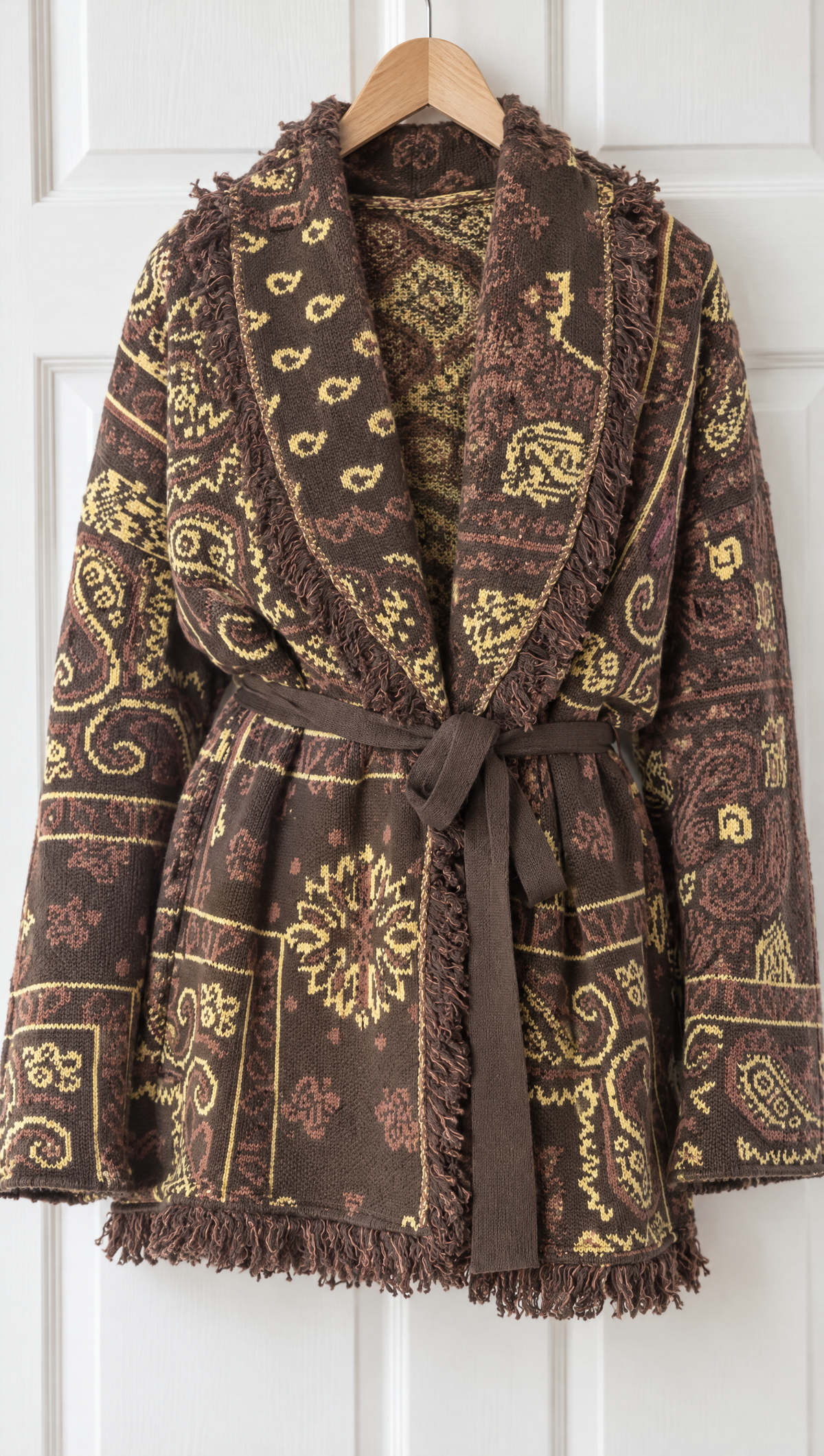Cardigan Monkey - dettaglio del jacquard e delle frange